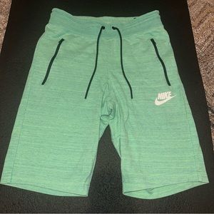 Nike Men's Small Green Terry Cloth Sweat Shorts Drawstring Zip Pockets